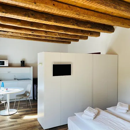 Apartment Albola *