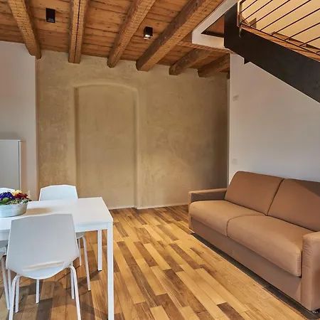 Apartment Albola *